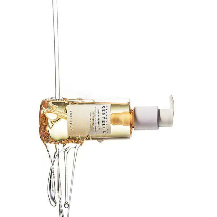 Madagascar Centella Light Cleansing Oil - Image 3
